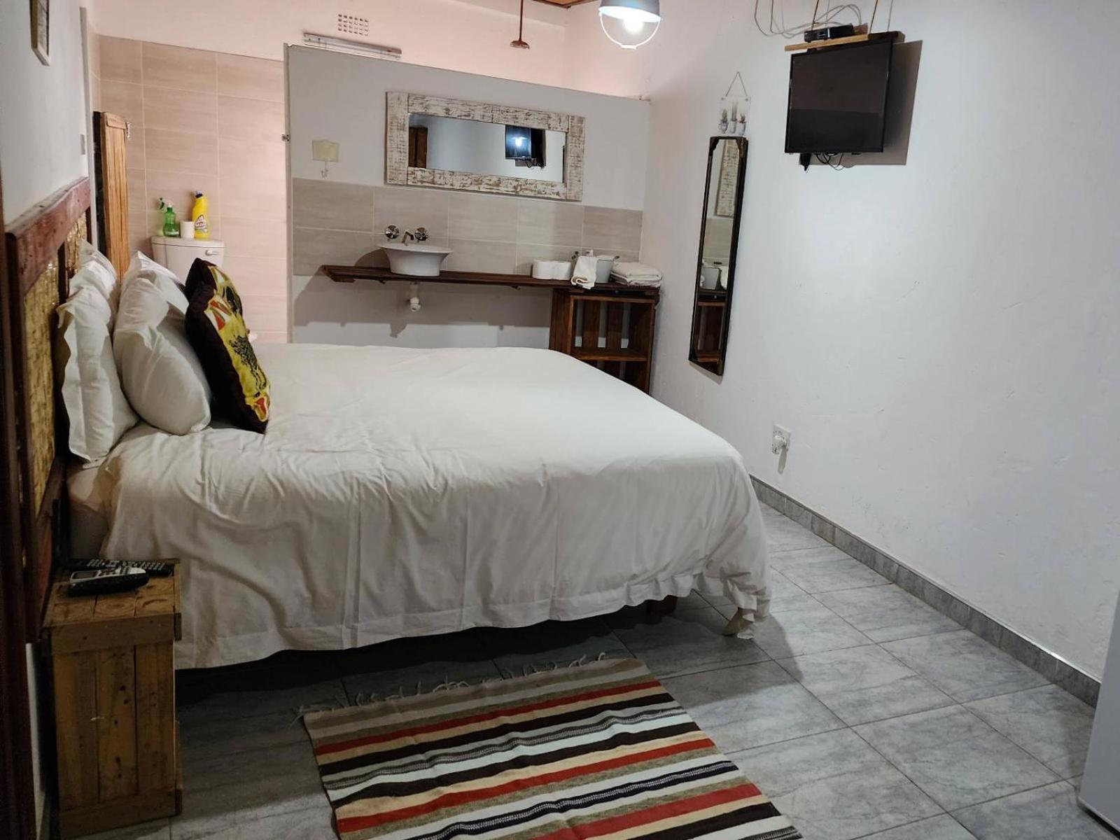 Nxabii Cottages Kasane Room photo