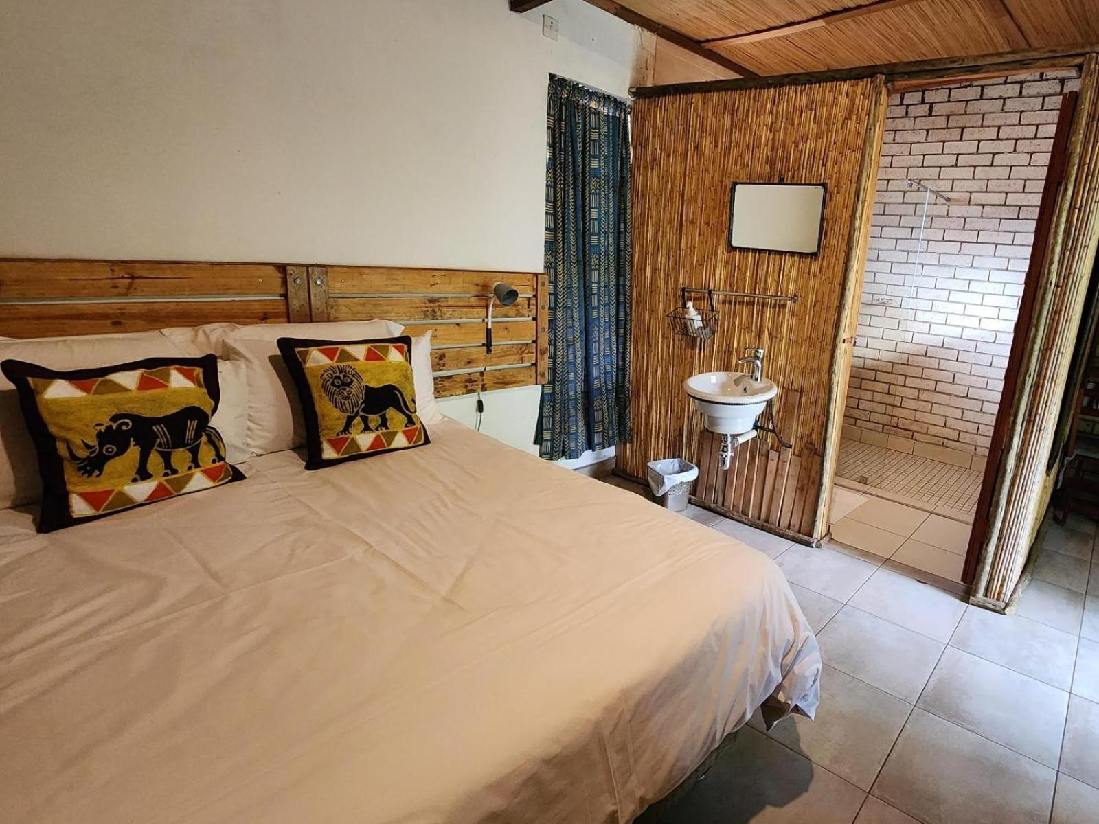 Nxabii Cottages Kasane Room photo